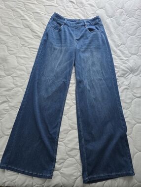Wide Leg Blue Jeans - 90s Inspired Women's Denim